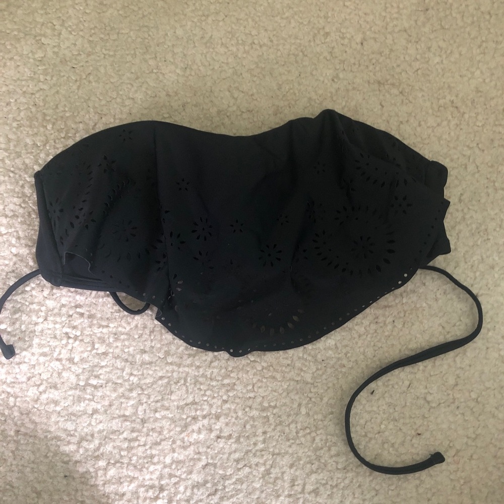 ⭐️Xhilaration Target Strapless Black Bikini Top